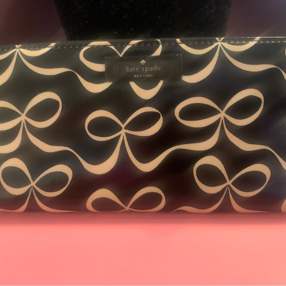 Kate Spade Black and White Bow Wallet